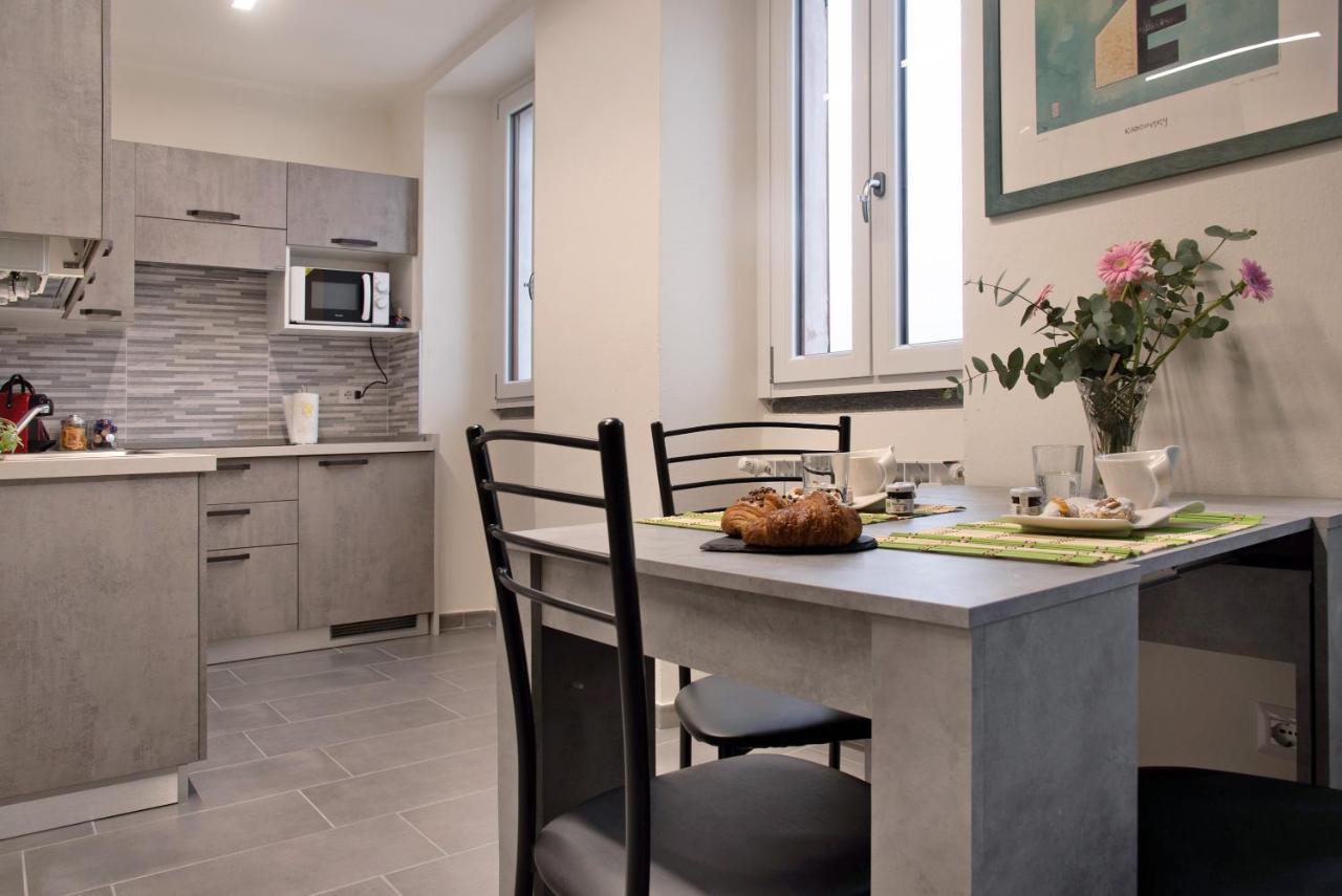 Efihouse Lago Maggiore Appartement Luino Buitenkant foto