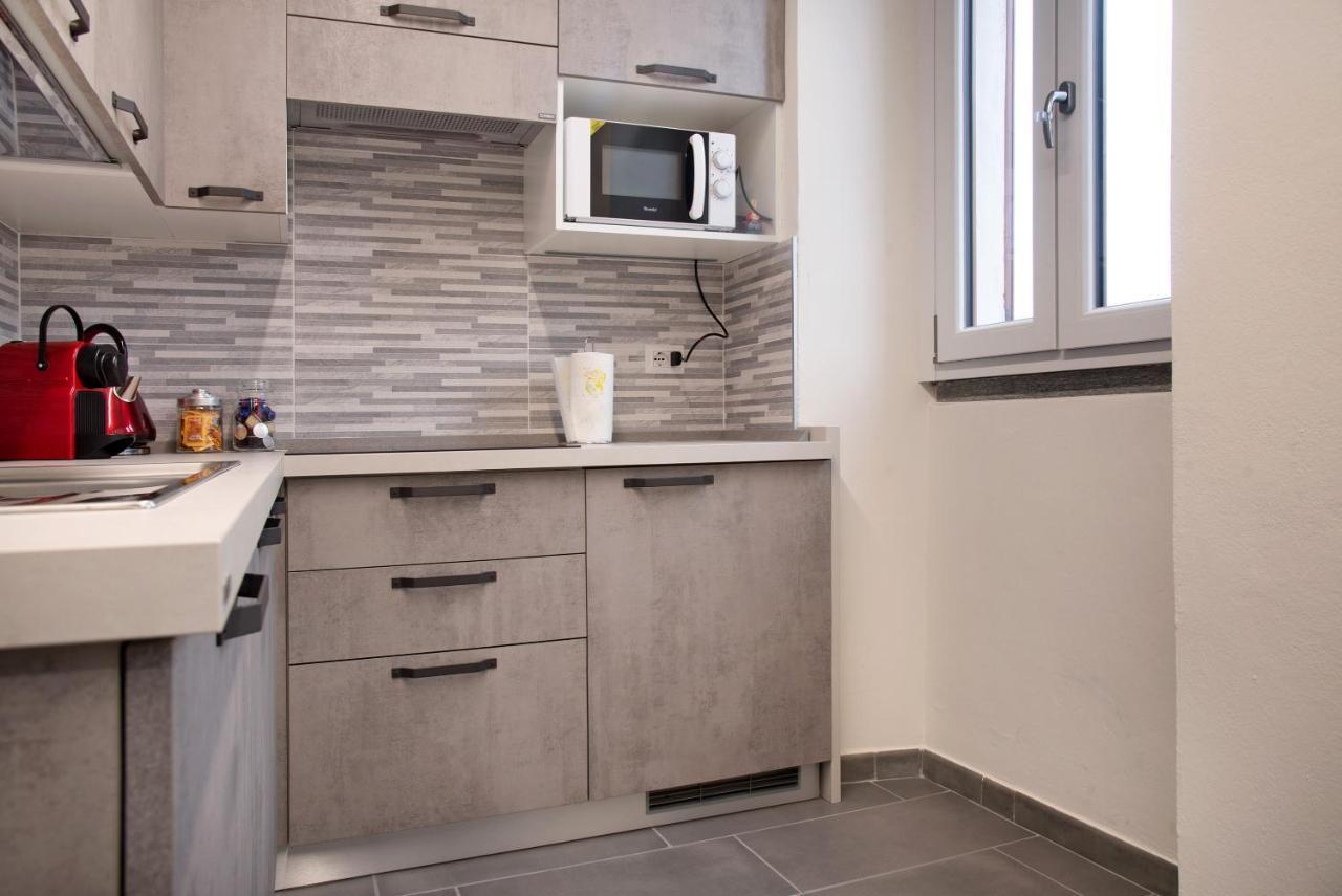 Efihouse Lago Maggiore Appartement Luino Buitenkant foto